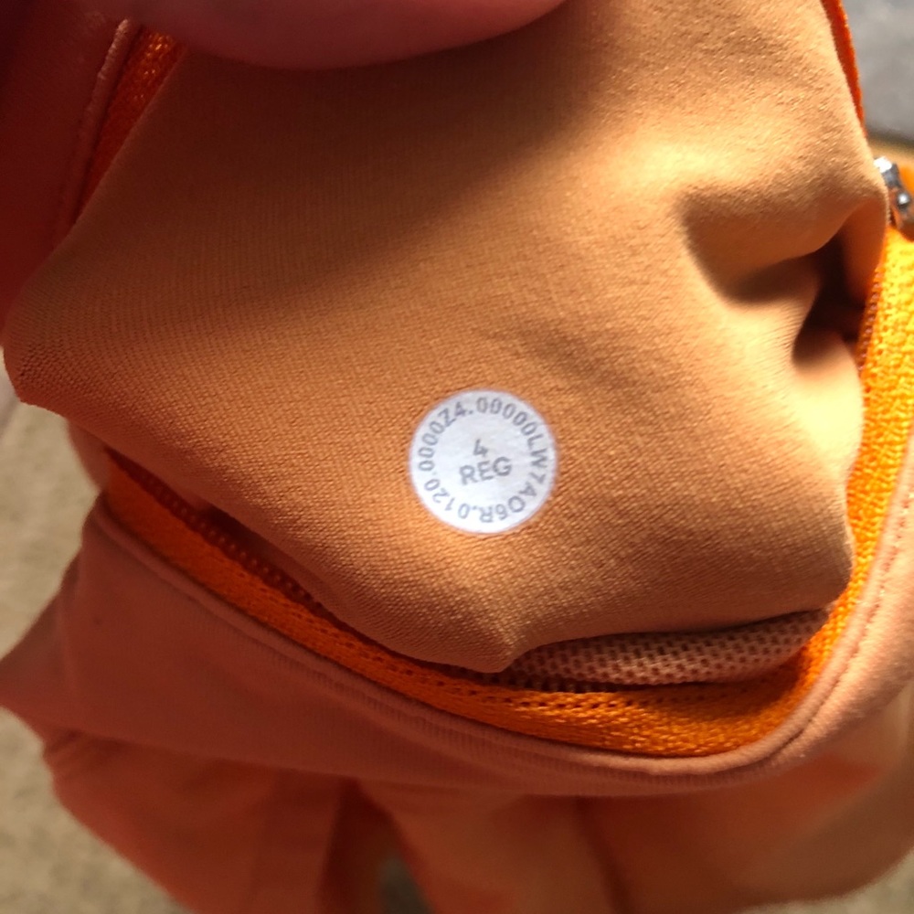 Lululemon Speed Up Shorts Monarch Orange - Picture 3 of 3